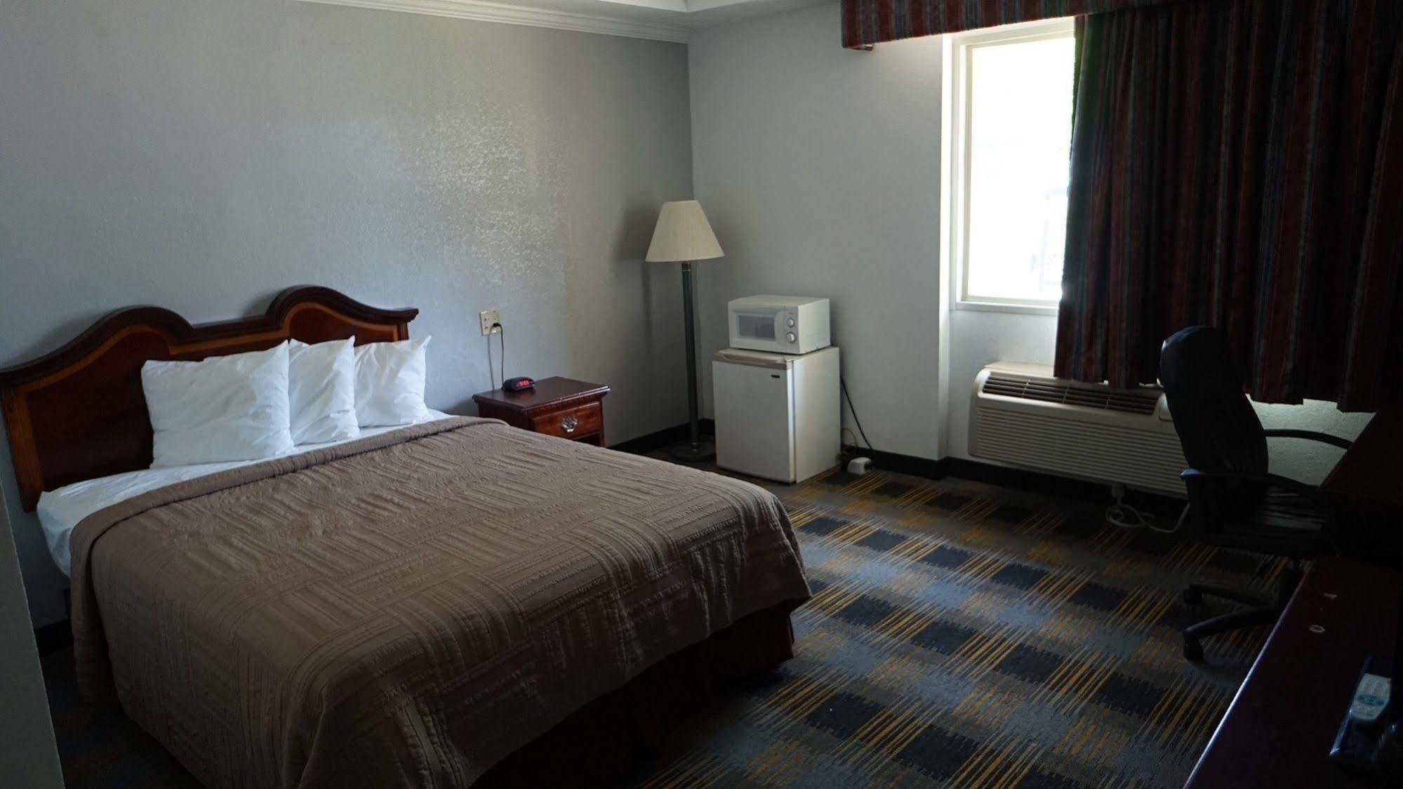 Riverview Inn & Suites Somerset Extérieur photo