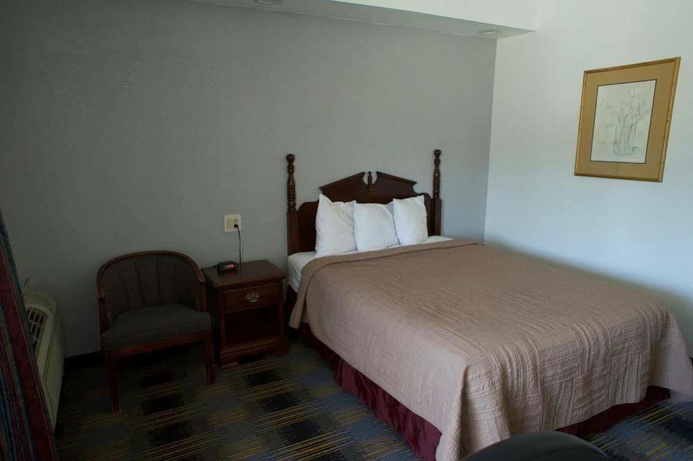 Riverview Inn & Suites Somerset Extérieur photo